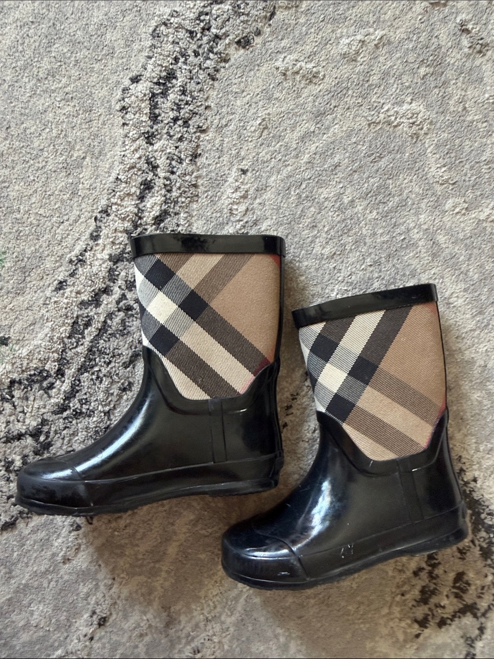 Burberry Black Rain & Plaid Shaft Kids Boots - Picture 4 of 5